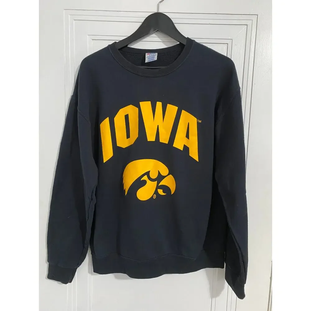 University of Iowa Hawkeyes Crewneck Sweatshirt Size M - Picture 1 of 4